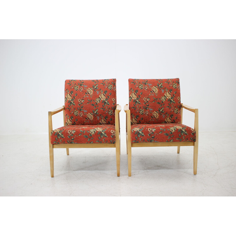 Vintage pair of lounge chairs with floral pattern, Czechoslovakia, 1970s