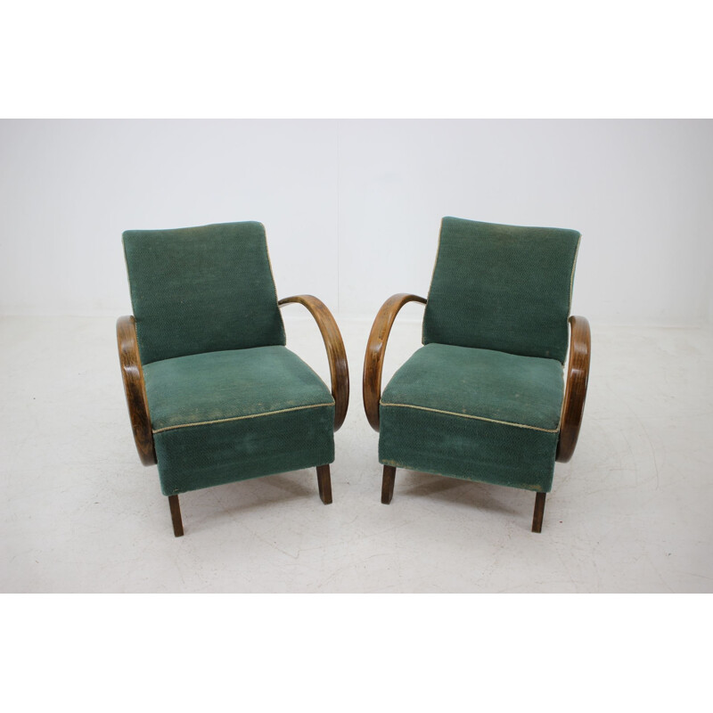 Vintage pair of armchairs by Jindřich Halabala, 1950