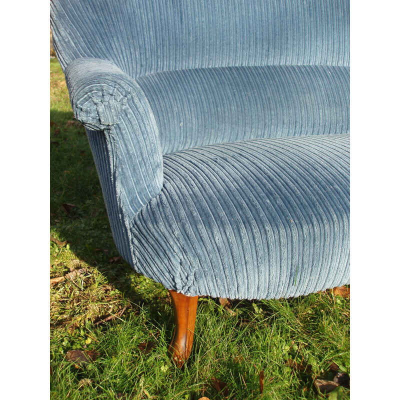 Vintage 2-seater blue velvet sofa