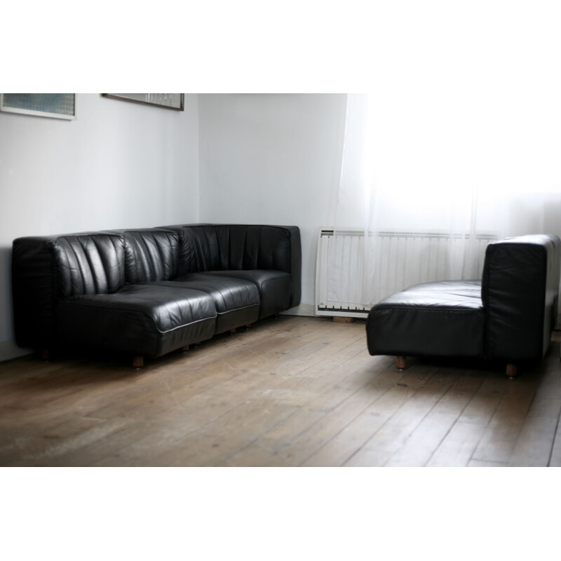 Vintage modular black leather sofa Arflex by Tito Agnoli