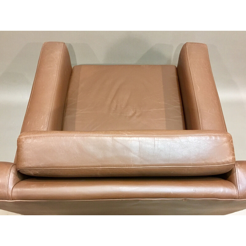 Paire de fauteuils vintage en cuir marron design 1950