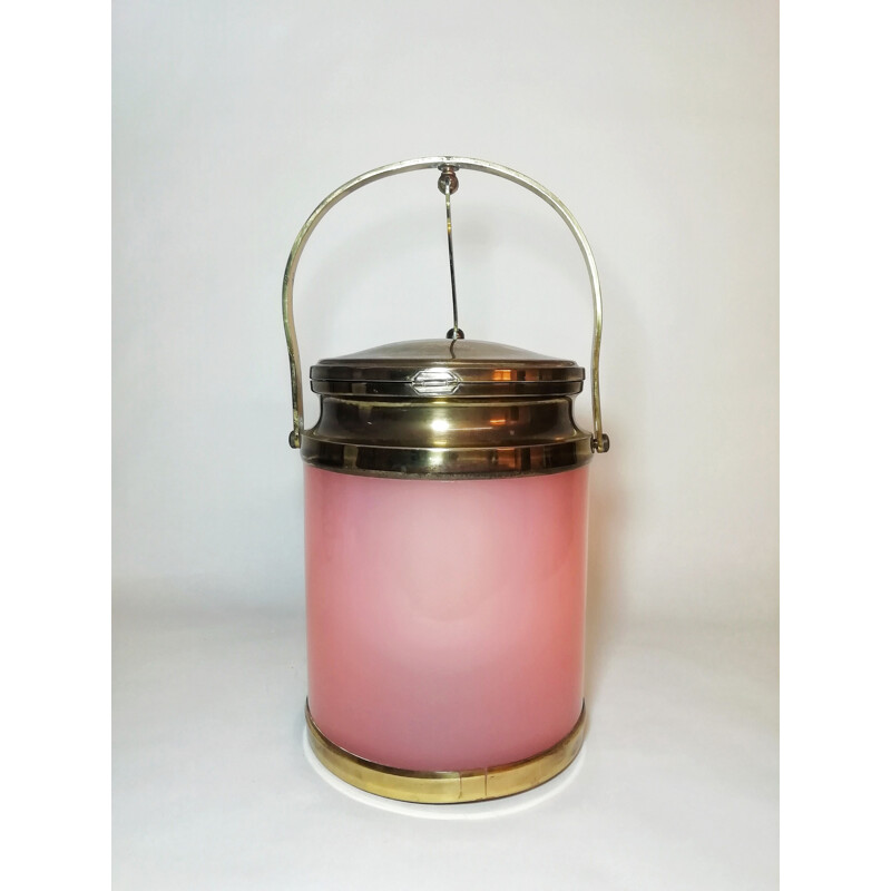 Vintage seal in pink methacrylate and gold metal