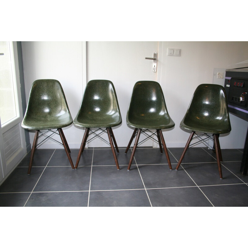 Herman Miller "DSW" green chair, Charles & Ray EAMES - 1960s