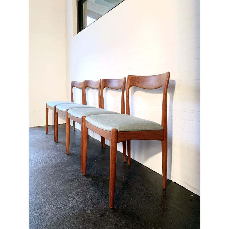 Set of 4 dining chairs by Arne Vodder for Vamø