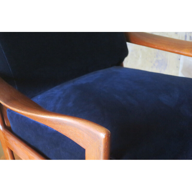 Fauteuil vintage en teck et velours bleu de Illum Wikkelslo pour Eilersen