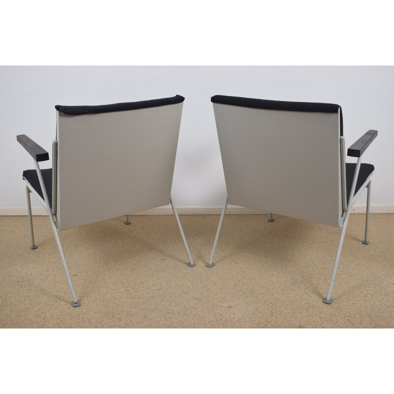 Vintage pair of black Oase lounge chairs by Wim Rietveld