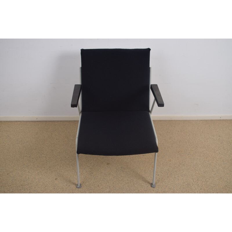 Vintage pair of black Oase lounge chairs by Wim Rietveld