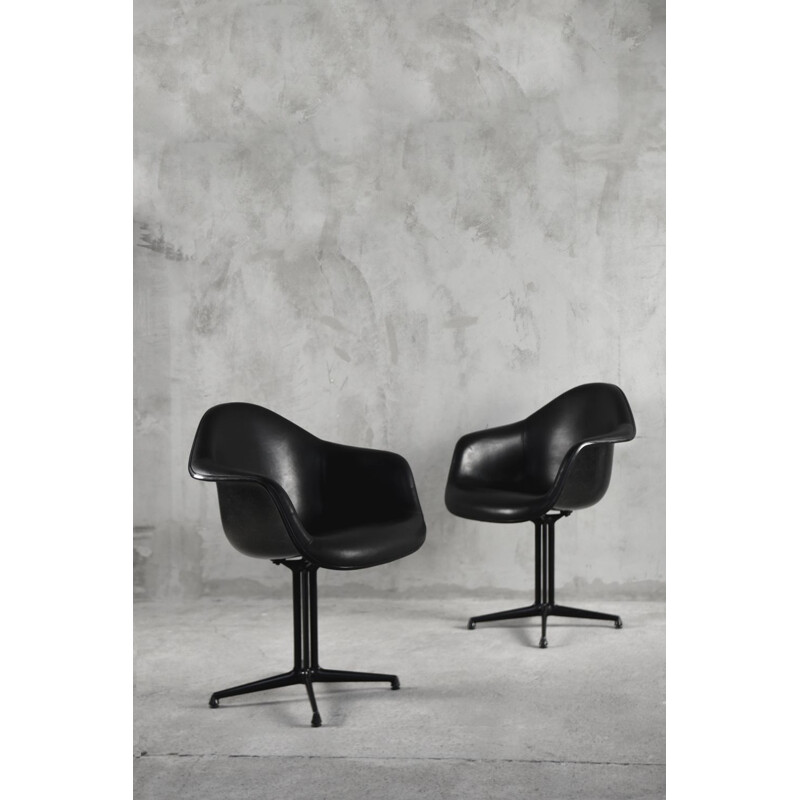 Vintage pair of black 1730 "La Fonda chairs" by Charles & Ray Eames for Herman Miller, 1960s