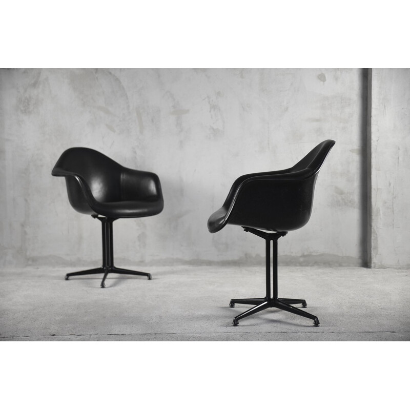 Vintage pair of black 1730 "La Fonda chairs" by Charles & Ray Eames for Herman Miller, 1960s