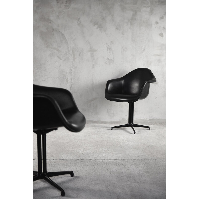 Vintage pair of black 1730 "La Fonda chairs" by Charles & Ray Eames for Herman Miller, 1960s