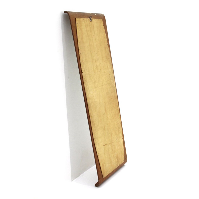 Espejo vintage de madera contrachapada curvada con marco de teca, 1960