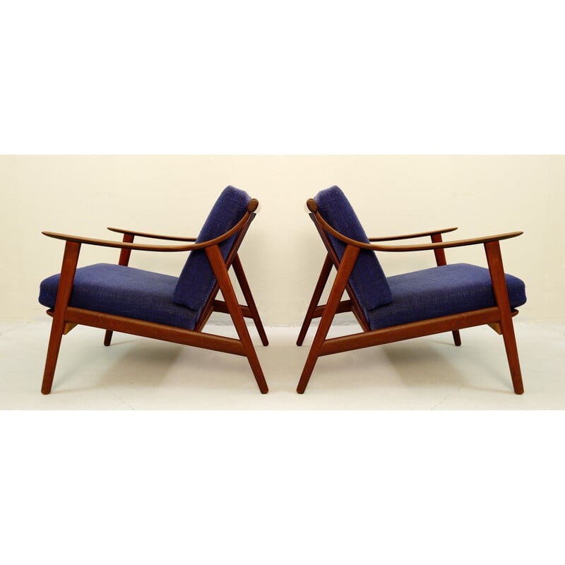 Pair Of Lounge Armchairs model MK-119 by Arne Hovmand-Olsen for Mogens Kold